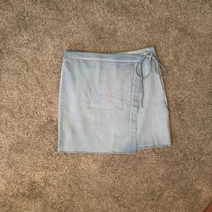 WORN ONCE: women’s denim skirt